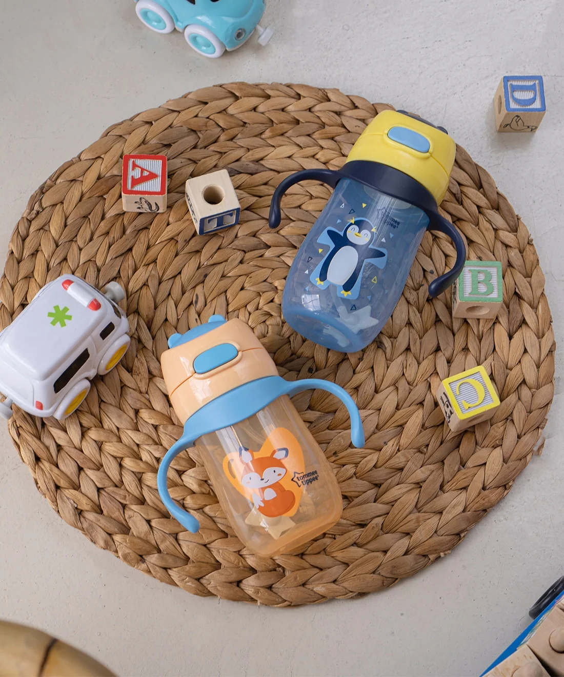 Tommee Tippee Weighted Straw Cup With Handle 300ml - Image 3