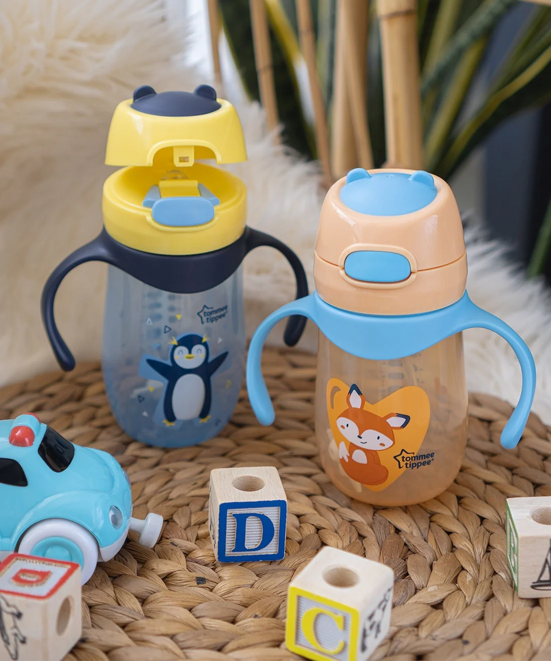 Tommee Tippee Weighted Straw Cup With Handle 300ml - Image 4